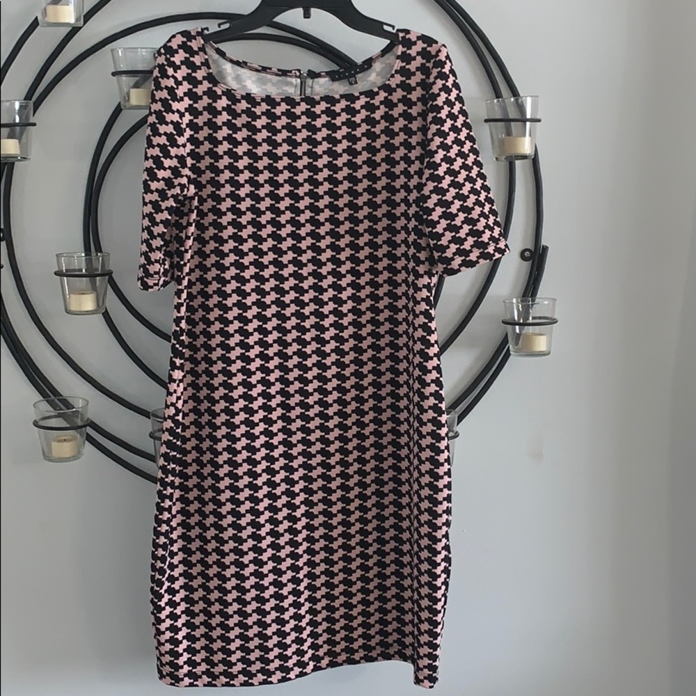 Pink and black cute dress. Size 8